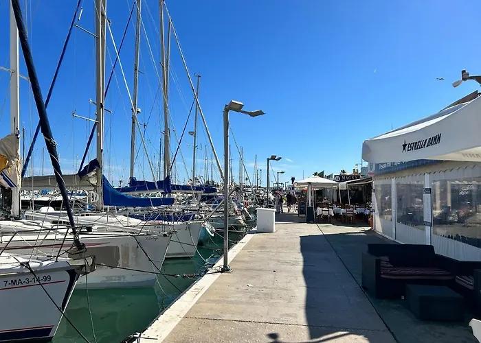 Apartman Castillo Malaga Paradaise 3 *