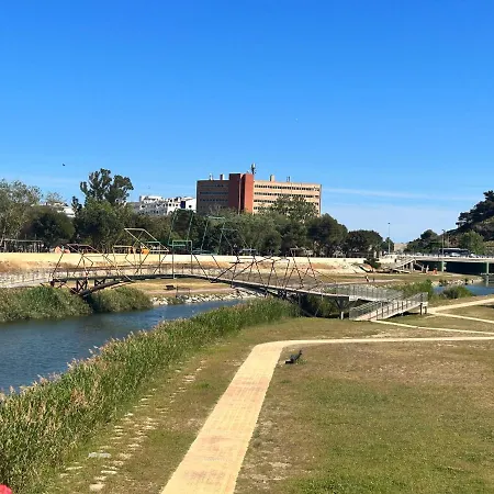 Castillo Malaga Paradaise 3 * フエンヒロラ