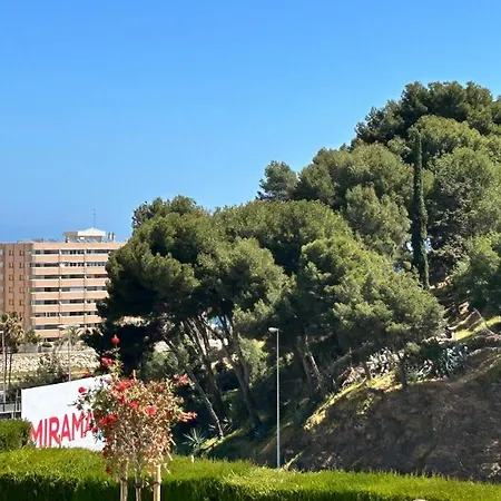 Apartman Castillo Malaga Paradaise 3 *