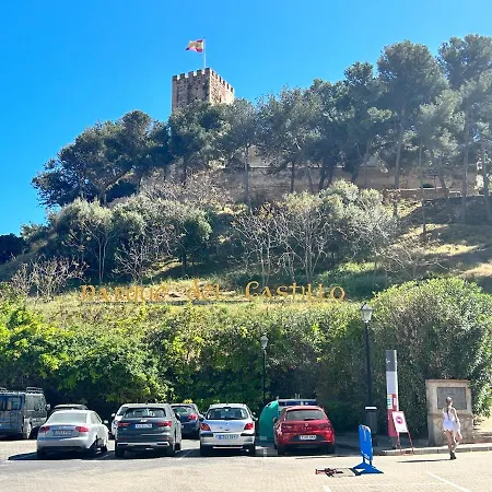 Castillo Malaga Paradaise 3 * フエンヒロラ