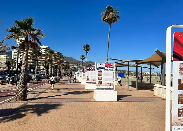 Castillo Malaga Paradaise 3 Apartamento *