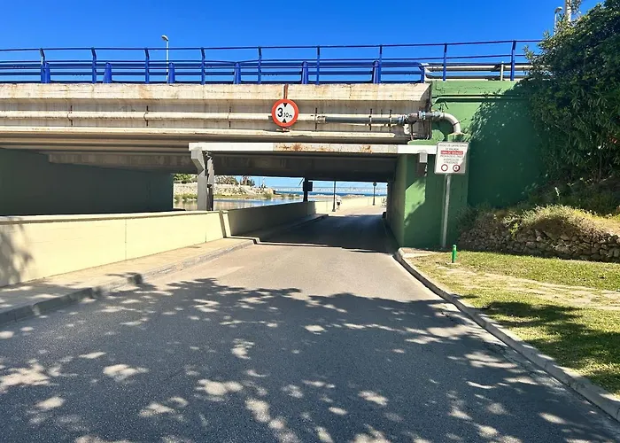 דירה Castillo Malaga Paradaise 3 *