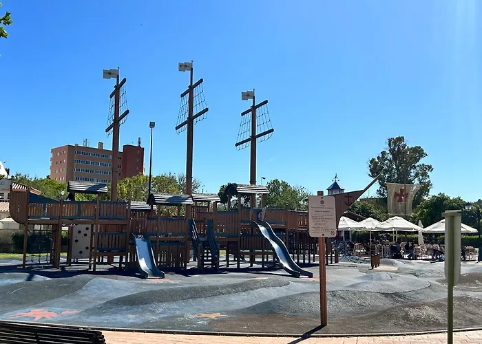 Castillo Malaga Paradaise 3 דירה *