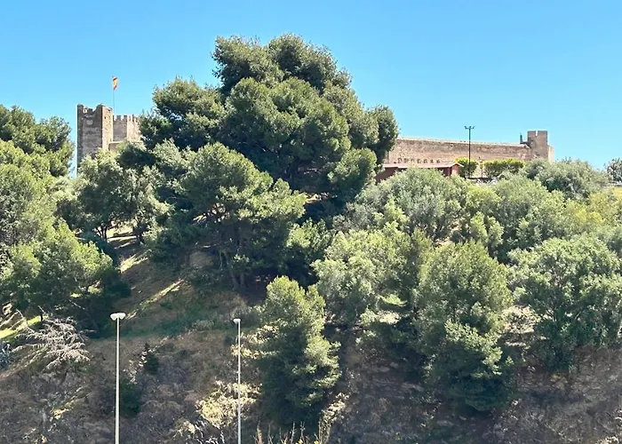 דירה Castillo Malaga Paradaise 3 פואנגירולה