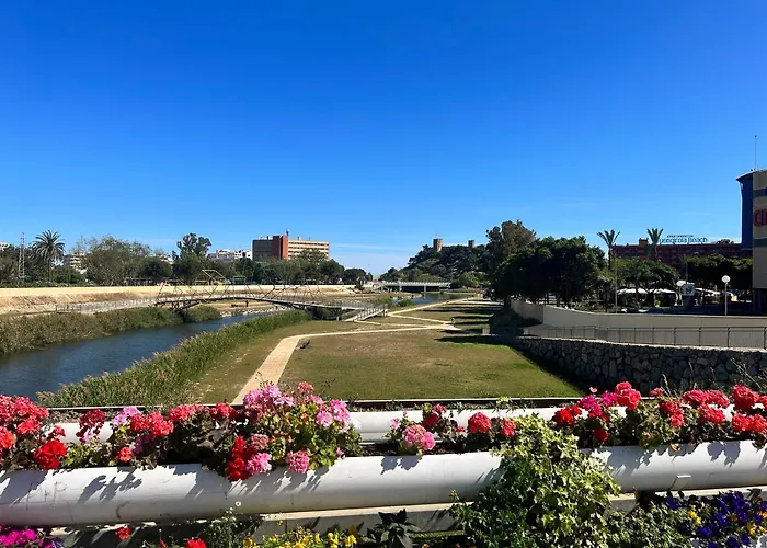 Castillo Malaga Paradaise 3 * פואנגירולה