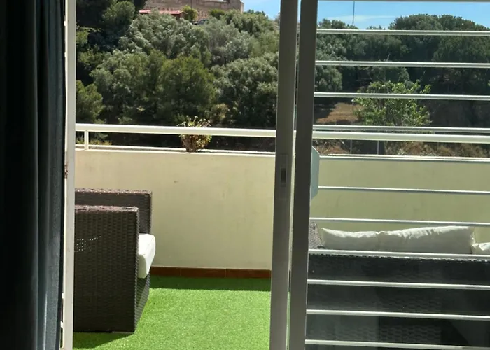 Castillo Malaga Paradaise 3 * פואנגירולה